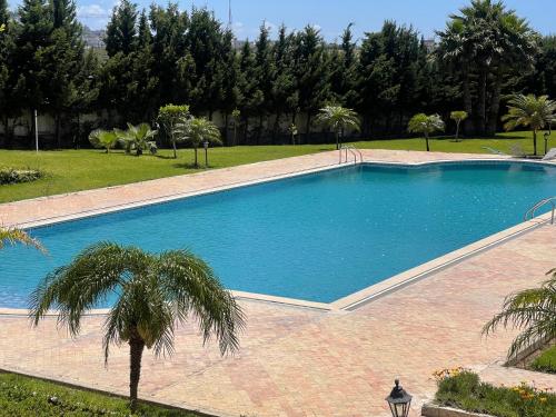 Three-Bedroom Apartment image 6