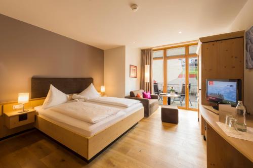 1 queen bed
