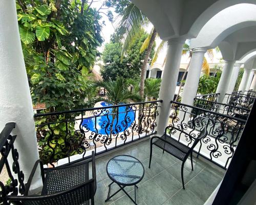 beranda/teres, Hacienda Paradise By BFH in Playa Del Carmen