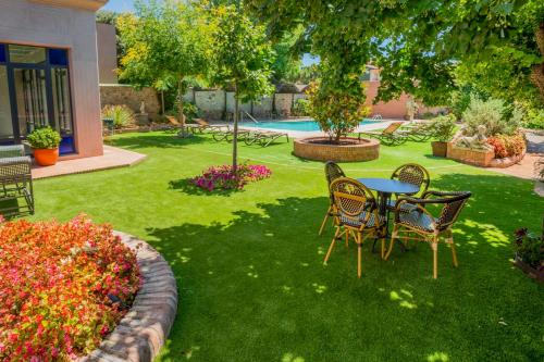  Apartaments Suites Sant Jordi in Montbrió del Camp