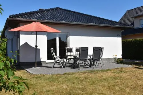 Ferienhaus Moritz - mit großem Garten in Ostseebad Karlshagen, Deutschland