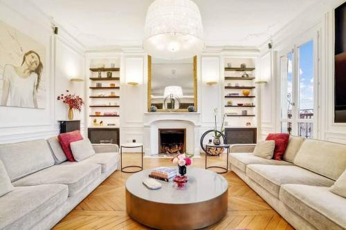 Luxurious Penthouse close to Champs Elysées and fr - Location saisonnière - Paris