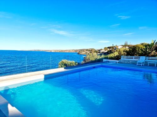 Villa Daniela - Villa con piscina privata e discesa a mare tra Catania e Siracusa