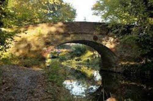 Zenith at Fleet Heights Apartment Three in ฟลีต เซ็นทรัล