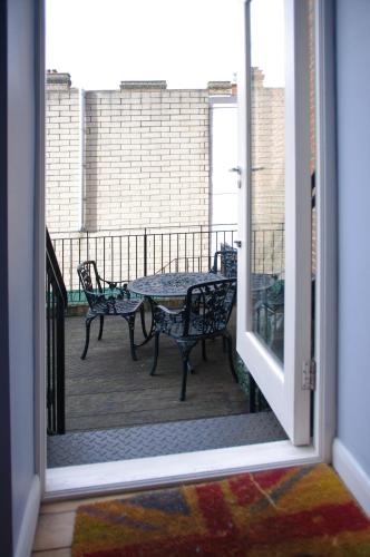Comfortable Waterloo Home - image 5