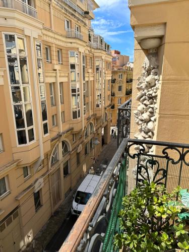 Appartement 2 pièces 10 mètres de Monaco - Location saisonnière - Beausoleil