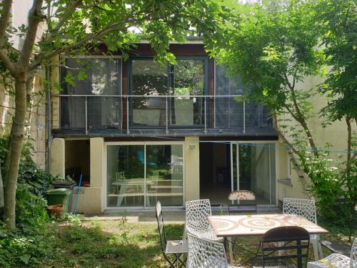 Maison 150m2 jardin à louer en entier, Bordeaux centre Chartrons, 3 Chambres 3 Salles de bains 1 canapé-lit llllnuméro de téléphone dans l'annonce si questionlll, Bordeaux (photo 2)