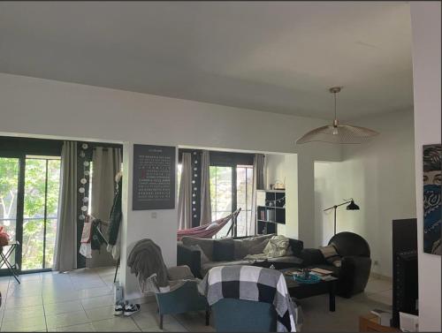 Maison 150m2 jardin à louer en entier, Bordeaux centre Chartrons, 3 Chambres 3 Salles de bains 1 canapé-lit llllnuméro de téléphone dans l'annonce si questionlll, Bordeaux (photo 6)