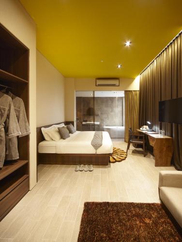 room detail thumbnail 0