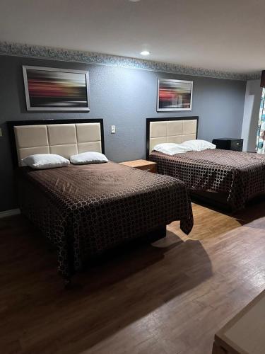 Mustang Inn and Suites – San Antonio, TX