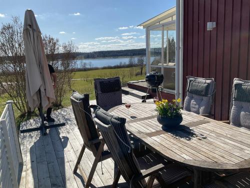 Villa med sjöutsikt - Accommodation - Fors