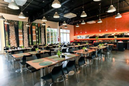 餐廳, 坎皮納斯維拉科波斯華美達酒店 (Ramada Campinas Viracopos) in 坎皮納斯