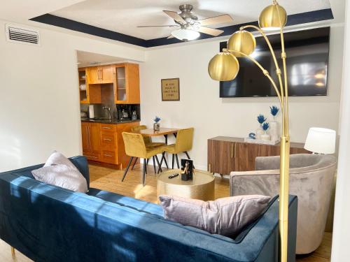 Miami Beach HomeStay Room Type - One-Bedroom Suite