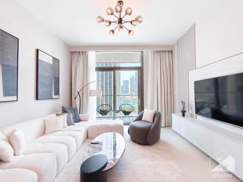 Luxury & Elegance at Burj Crown Downtown, Dubai