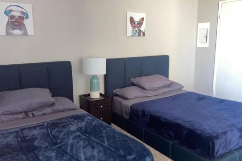 Sleeps 5 Major Attractions Mins Away 1 Bedroom