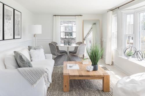 The Coonamessett The Coonamessett