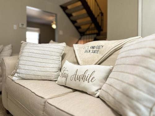 CUTE AND COZY DECK SUITE in Pittsburgh, USA