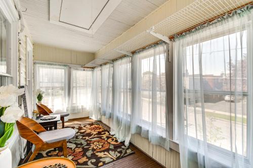 Oswego Apartment, Walk to Lake Ontario and Parks! in Oswego