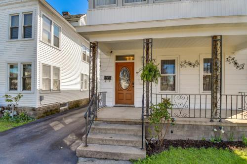 Oswego Apartment, Walk to Lake Ontario and Parks! in Oswego