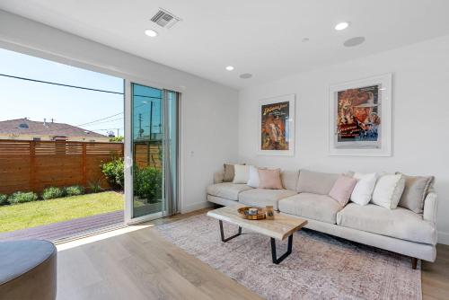 New Listing Mid-City luxury living Villa in Los Angeles, USA