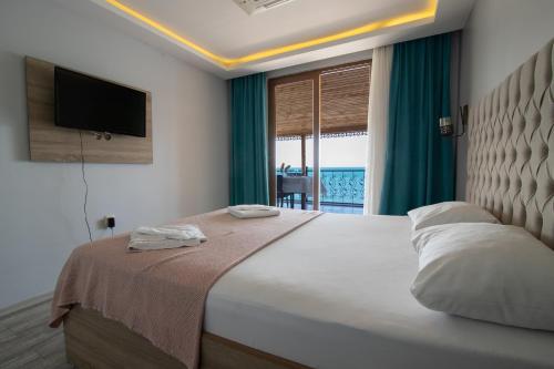 2 bedrooms, 3 beds