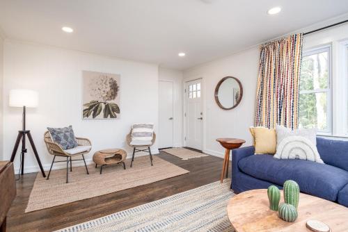 Downtown Brevard, Franklin Park & College - Updated 3bd 2ba home, Pets ok in Brevard, USA
