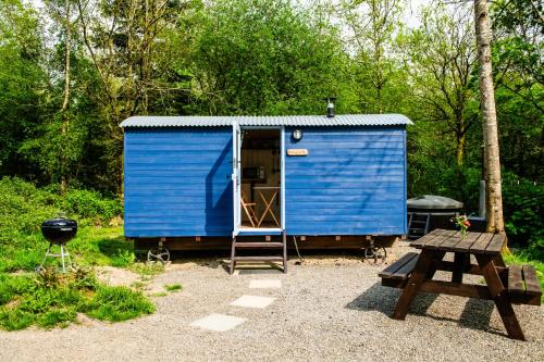 Viesnīcas āriene, Cosy Shepherd's Hut with Hot Tub in Houpbodlera