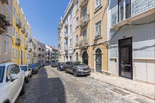WHome Lisbon's Elite A Stylish & Modern Studio w Patio, Lisbon (photo 2)
