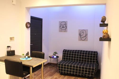 Koukaki hidden gem - 5 minute walk from Acropolis, Афины