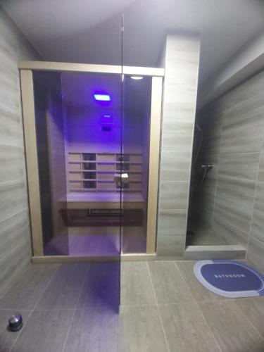 دش, Vila Kruna in Rakovica