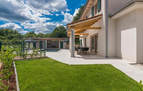 Viesnīcas āriene, Villa Macan with Private Pool, Sauna & Garden in Rojņici