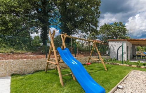 Apkārtne, Villa Macan with Private Pool, Sauna & Garden in Rojņici
