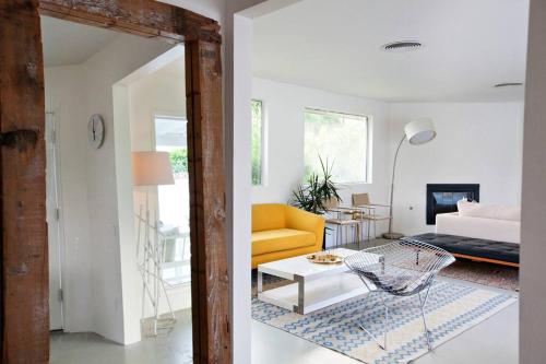 Mid-century Modern Gem w/ big yard beautiful views in Palm Springs, USA