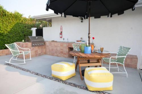 Mid-century Modern Gem w/ big yard beautiful views in Palm Springs, USA