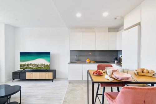 Málaga Skyline By Lovely Rentals 2