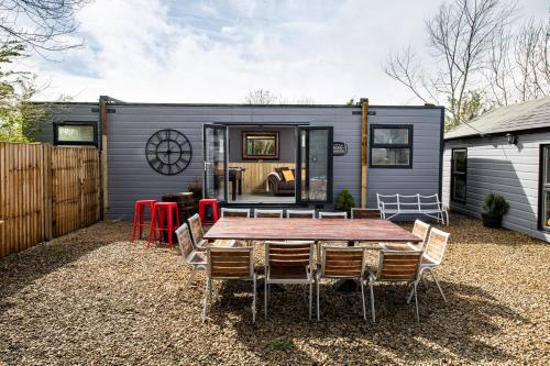 The Pine Lodge with Hot Tub and Games Room