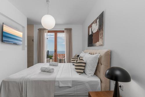 Three-Bedroom Villa image 9