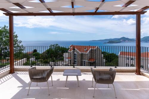 Three-Bedroom Villa image 8