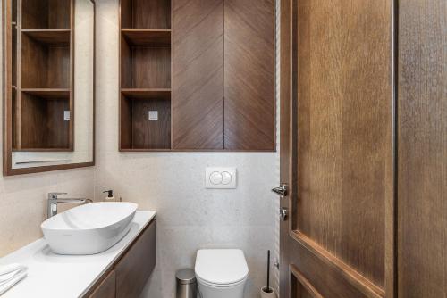 Three-Bedroom Villa image 7