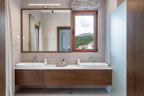 Three-Bedroom Villa image 4