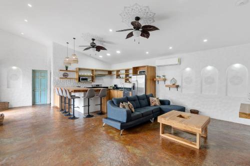 Luxury Retreat Villa private Pool & BBQ by SPCR in Potrero