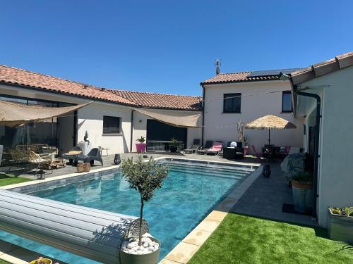 Studio cosy « Le Cocon » avec piscine et spa - Pension de famille - Cambounet-sur-le-Sor