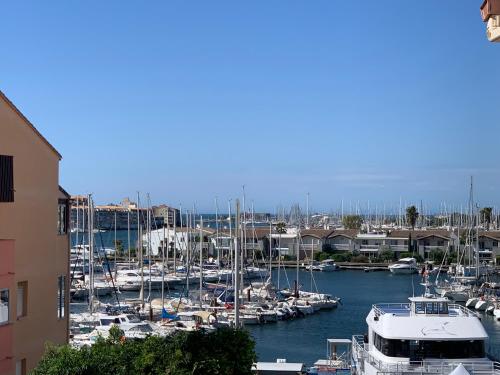 T5 centre port cap d Agde et piscine