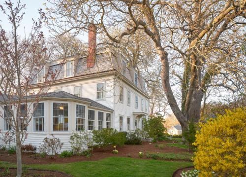 Old Manse Inn