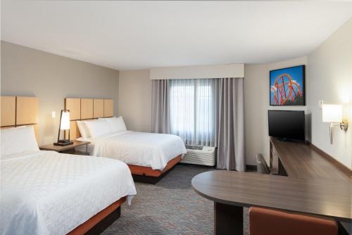 2 double beds