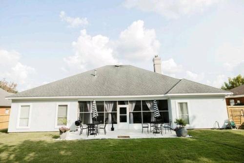 Southern Luxury Eastchase District 3br and 2bth