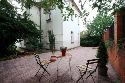 Historic Villa Apartments - image 11