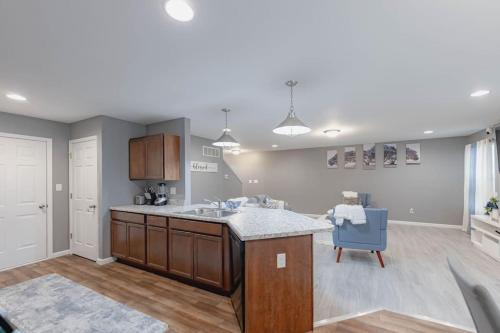 Peaceful & Cozy Stay in St. Charles, USA