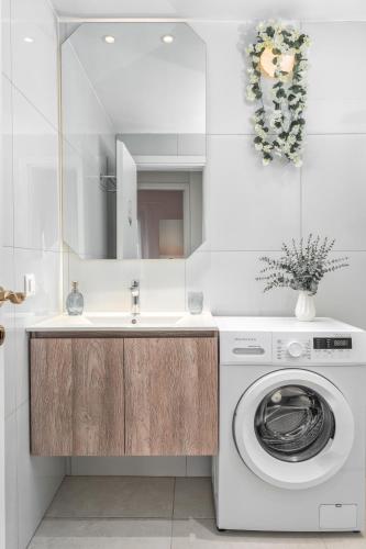 Patrinos Studios - image 3