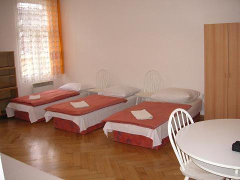 Hostel Bell – Prague, NY